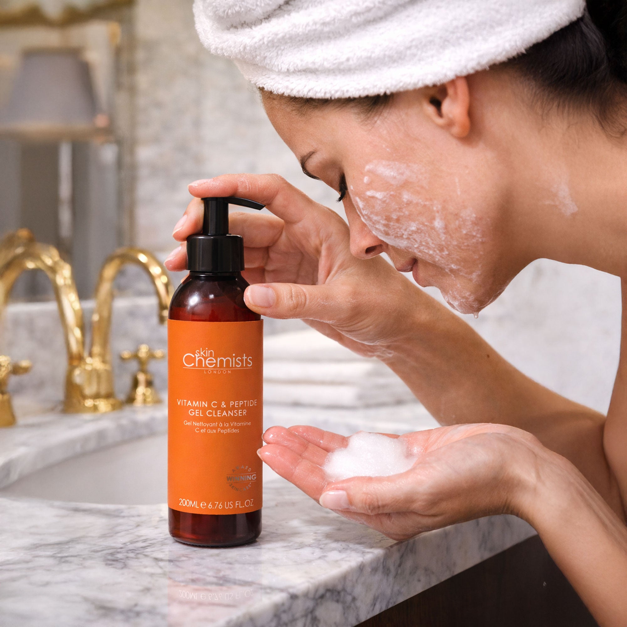 skinChemists Vitamin C & Peptide Anti-Ageing Gel Cleanser 200ml